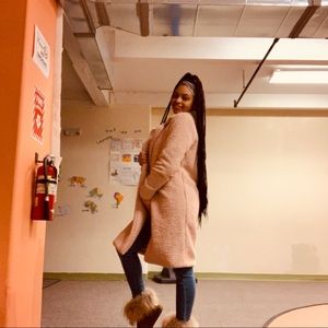 Meet your Posher, Anya